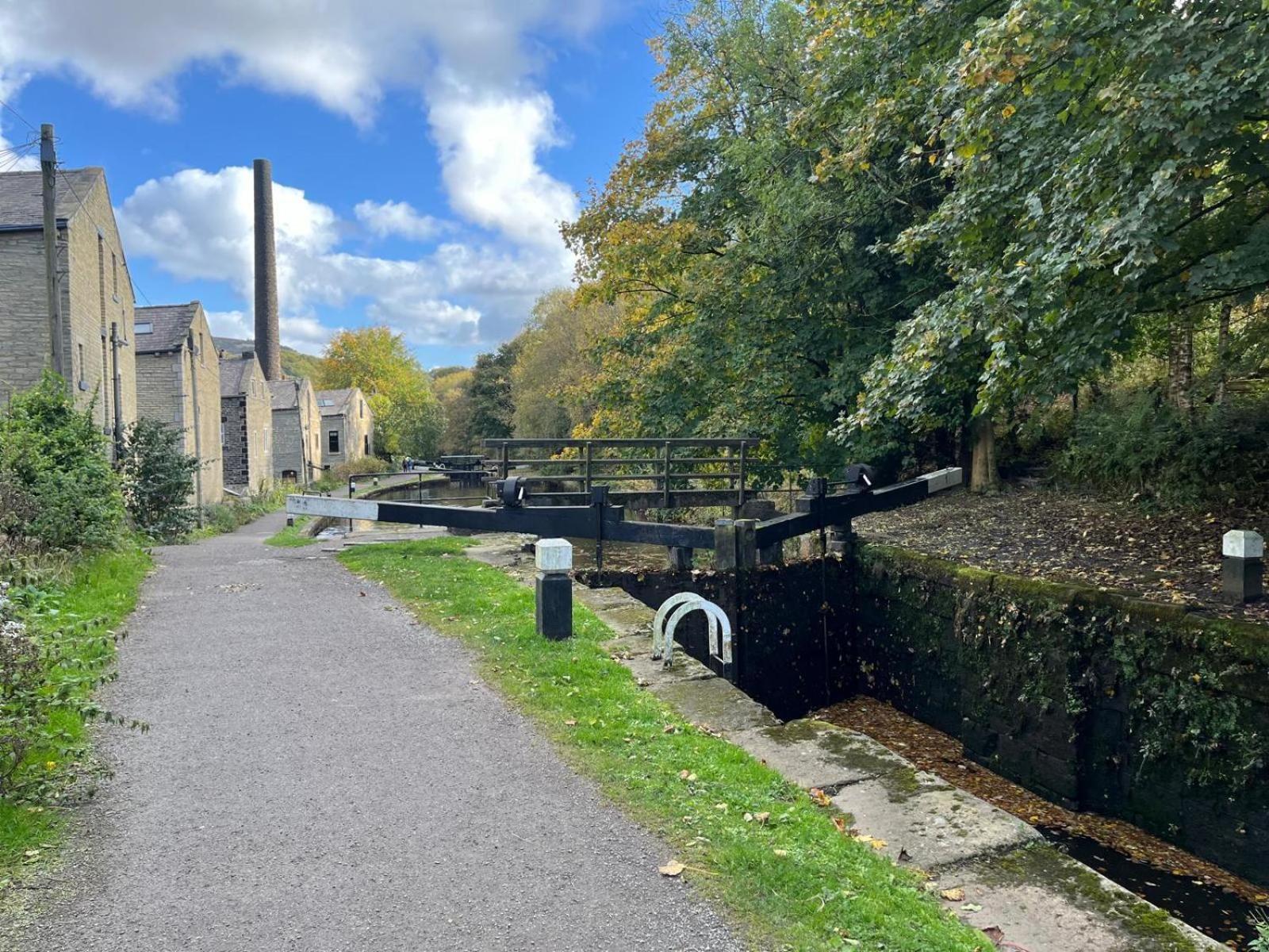 Woodland View By The Canal Hebden Bridge Ngoại thất bức ảnh